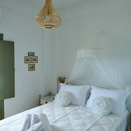 La Familia Boutique Private Maisonettes Near The Sea *