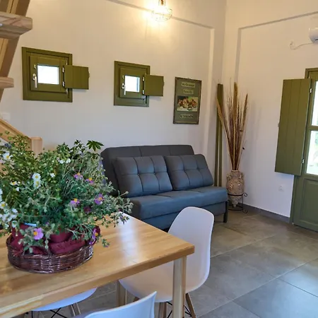 La Familia Luxury Private Maisonettes Near The Sea *