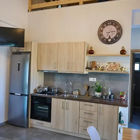 La Familia Luxury Private Maisonettes Near The Sea Apartment Gythio