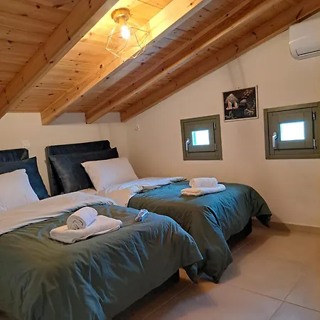La Familia Luxury Private Maisonettes Near The Sea * Gytheio