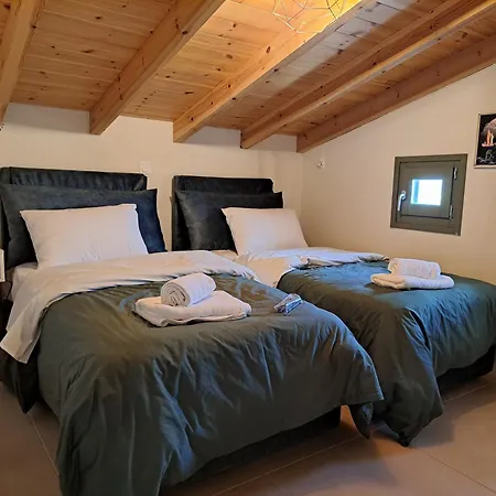 La Familia Luxury Private Maisonettes Near The Sea