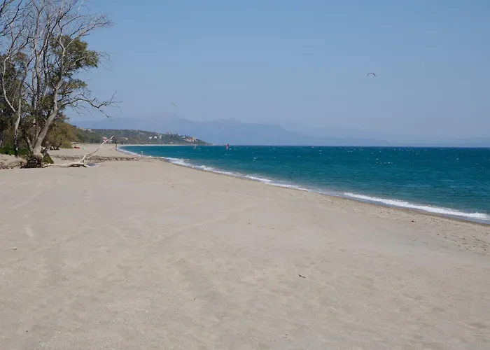 La Familia Luxury Private Maisonettes Near The Sea * Gythio