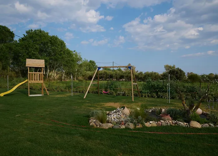 דירה La Familia Luxury Private Maisonettes Near The Sea גיתיו